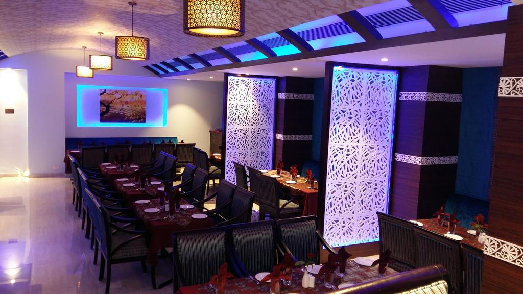 Hotel Landmark Gwalior Exterior photo
