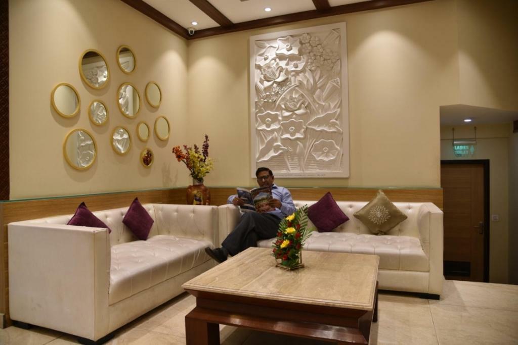 Hotel Landmark Gwalior Exterior photo